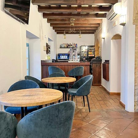 Hostal Servilia Кармона Екстер'єр фото