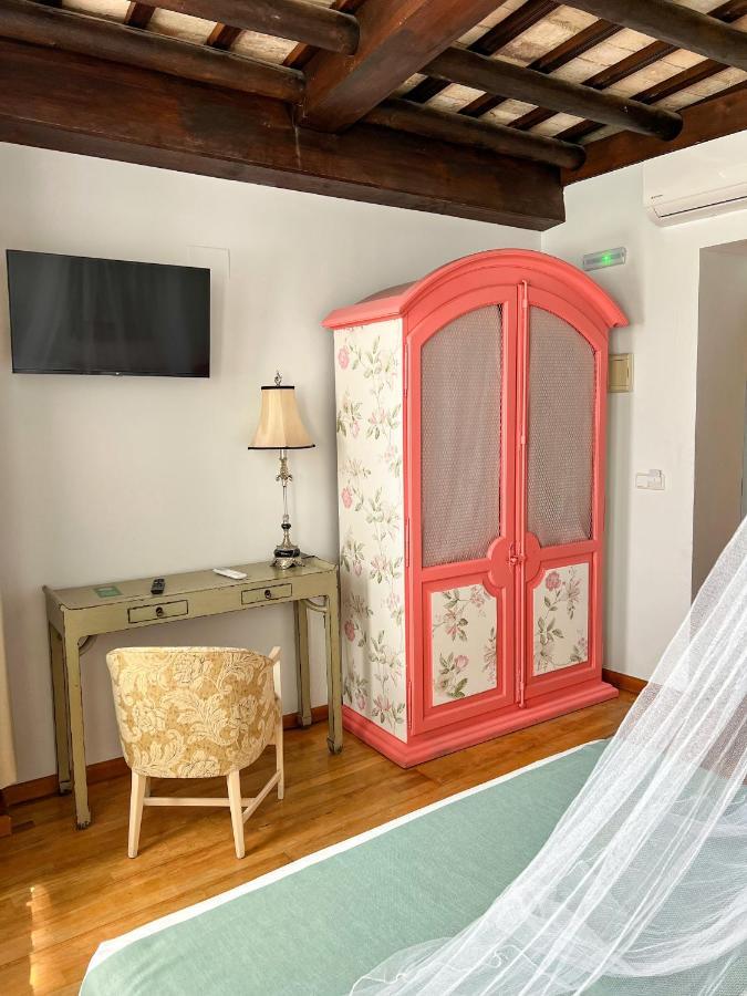 Hostal Servilia Кармона Екстер'єр фото
