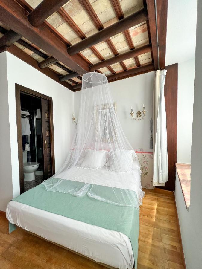 Hostal Servilia Кармона Екстер'єр фото