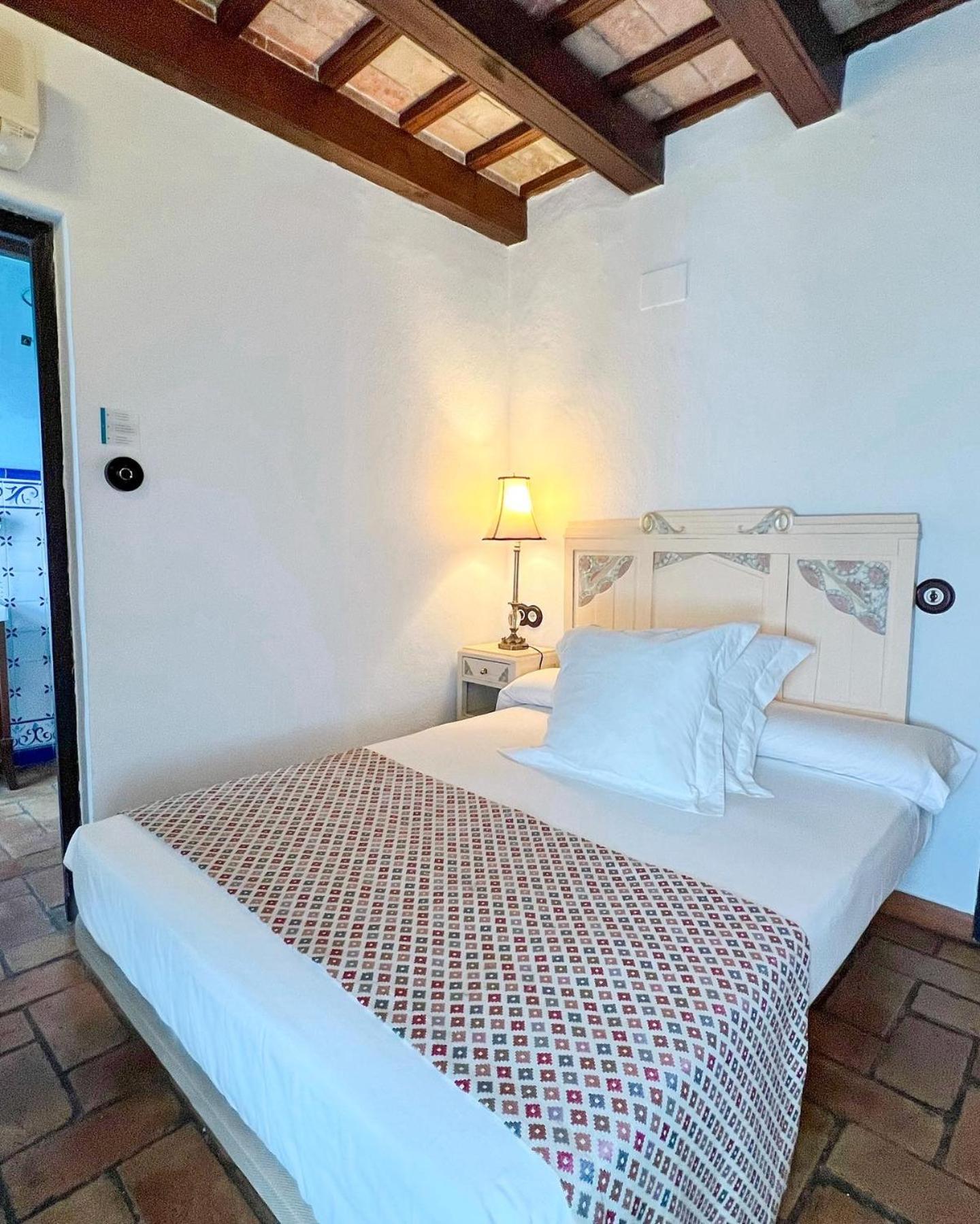 Hostal Servilia Кармона Екстер'єр фото