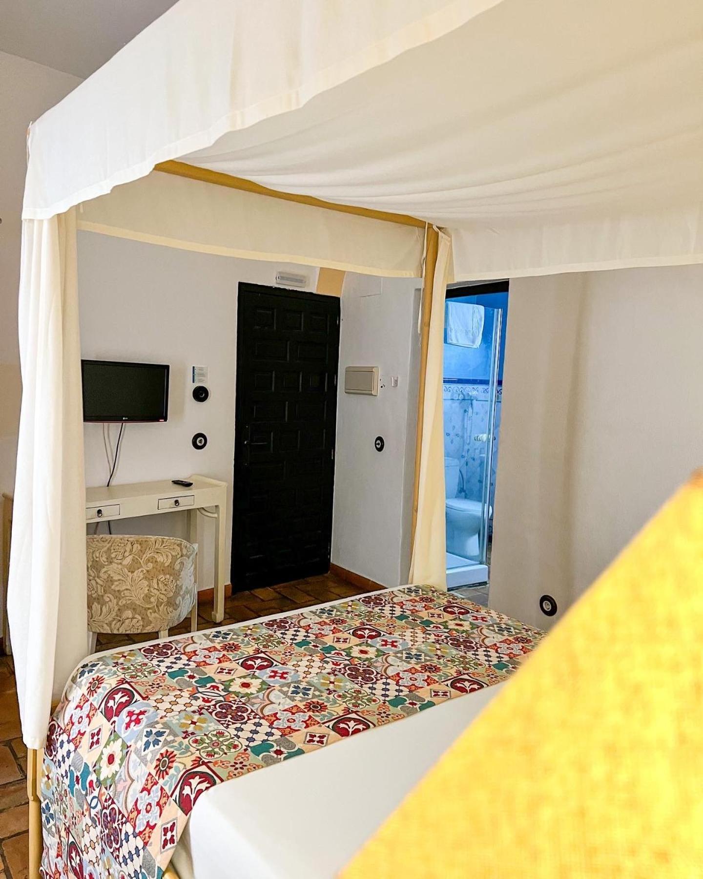 Hostal Servilia Кармона Екстер'єр фото