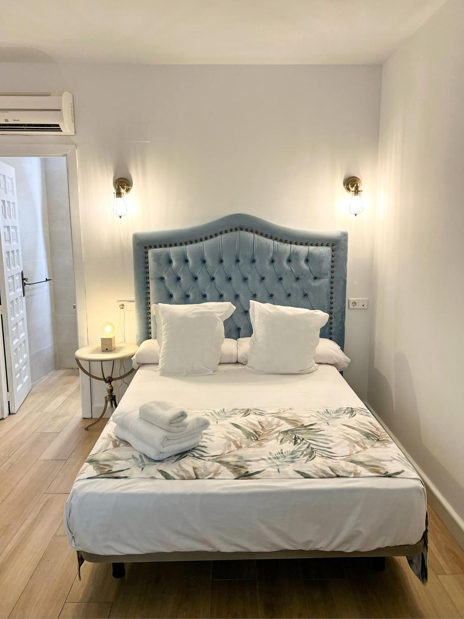 Hostal Servilia Кармона Екстер'єр фото